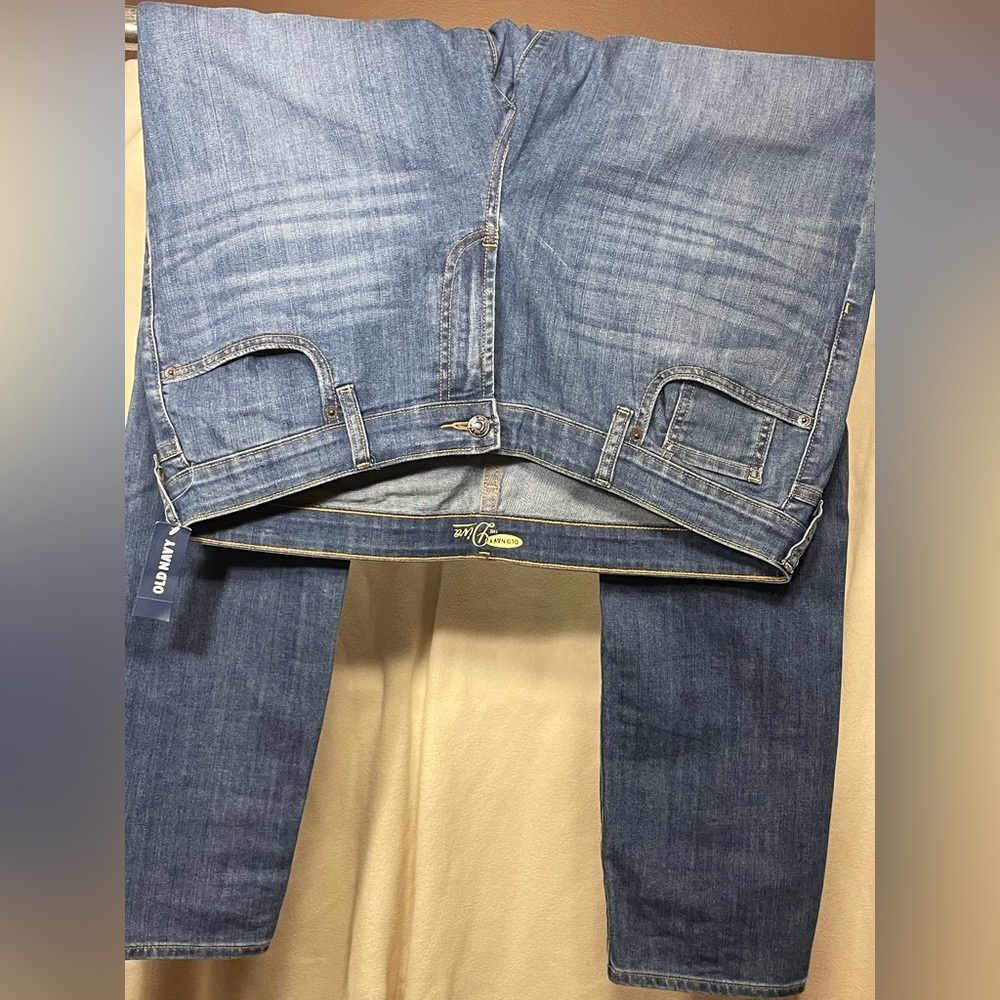 OLD NAVY size 16 T. "the Diva" straight leg. New With Tags.